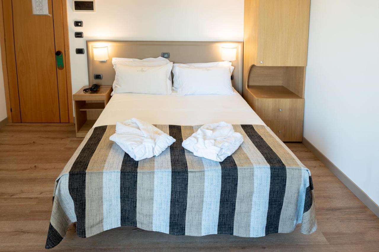 Vidi Miramare & Delfino