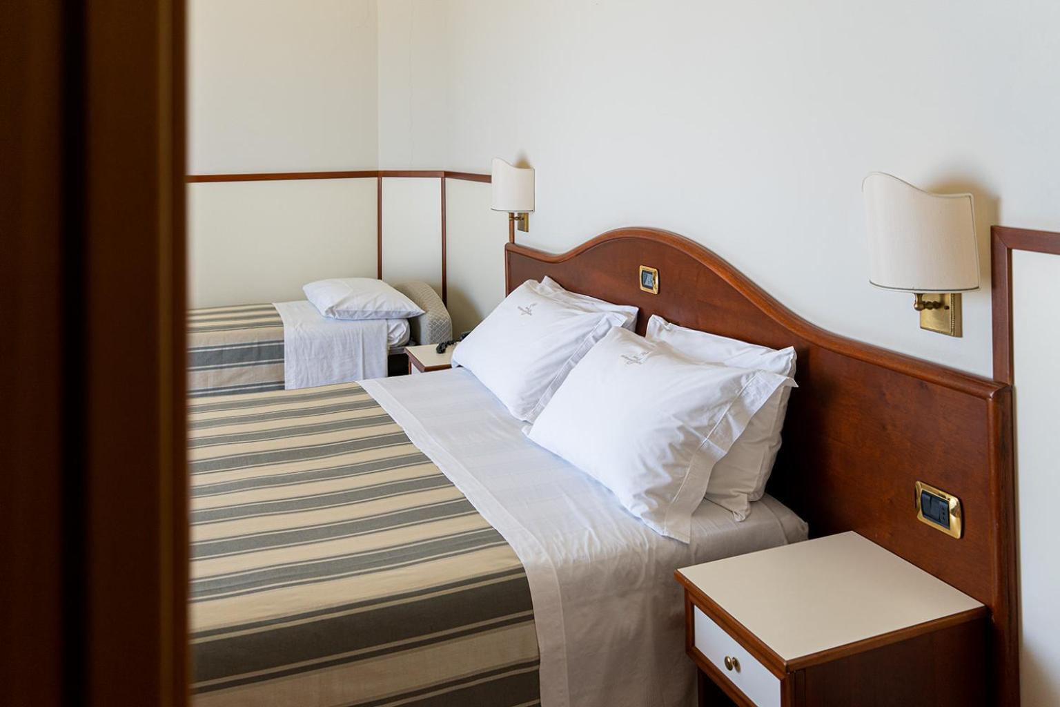 Vidi Miramare & Delfino 4*